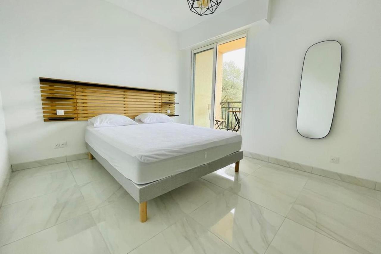 Nice And Bright 60 M With Terrace View On The Sea Ajaccio  Exterior photo